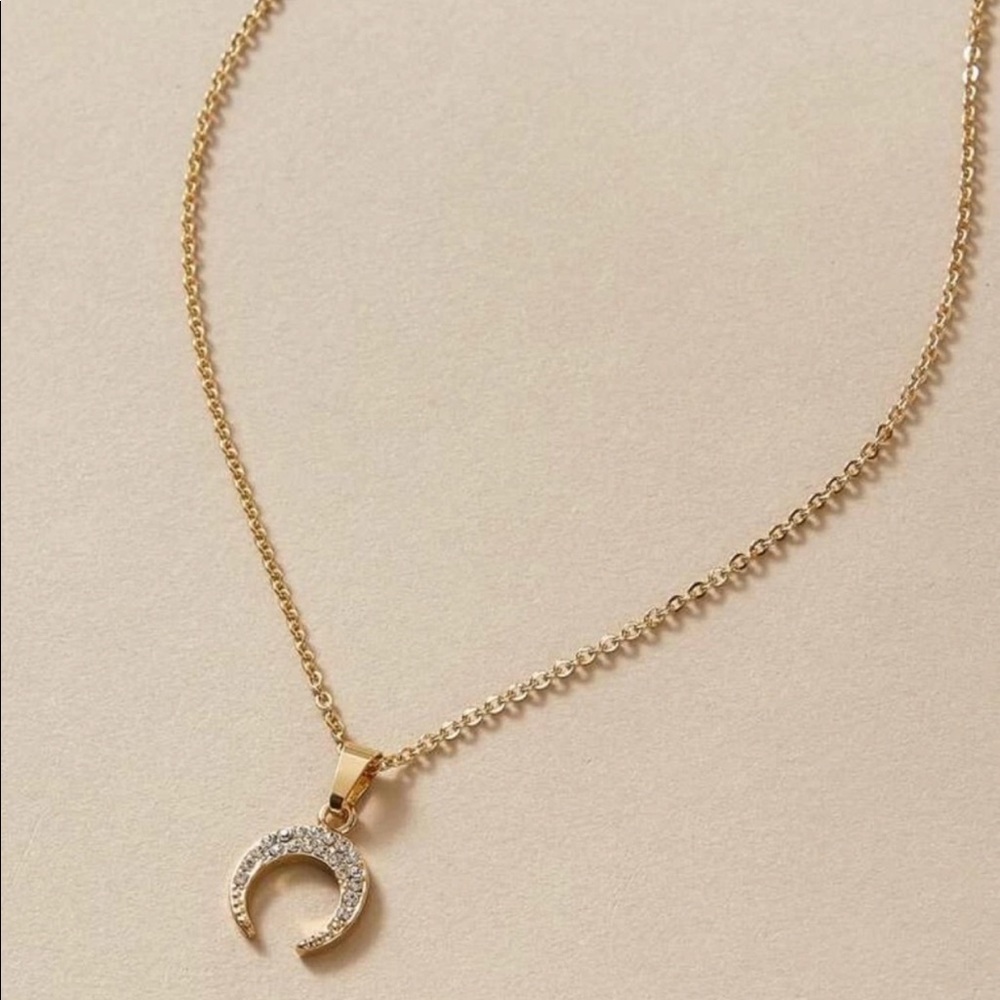 🌙Boho Pavé Crescent Moon Pendant Necklace - Picture 3 of 4